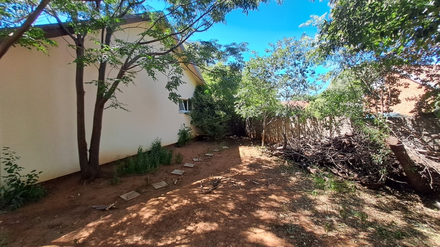 4 Bedroom Property for Sale in Pellissier Free State